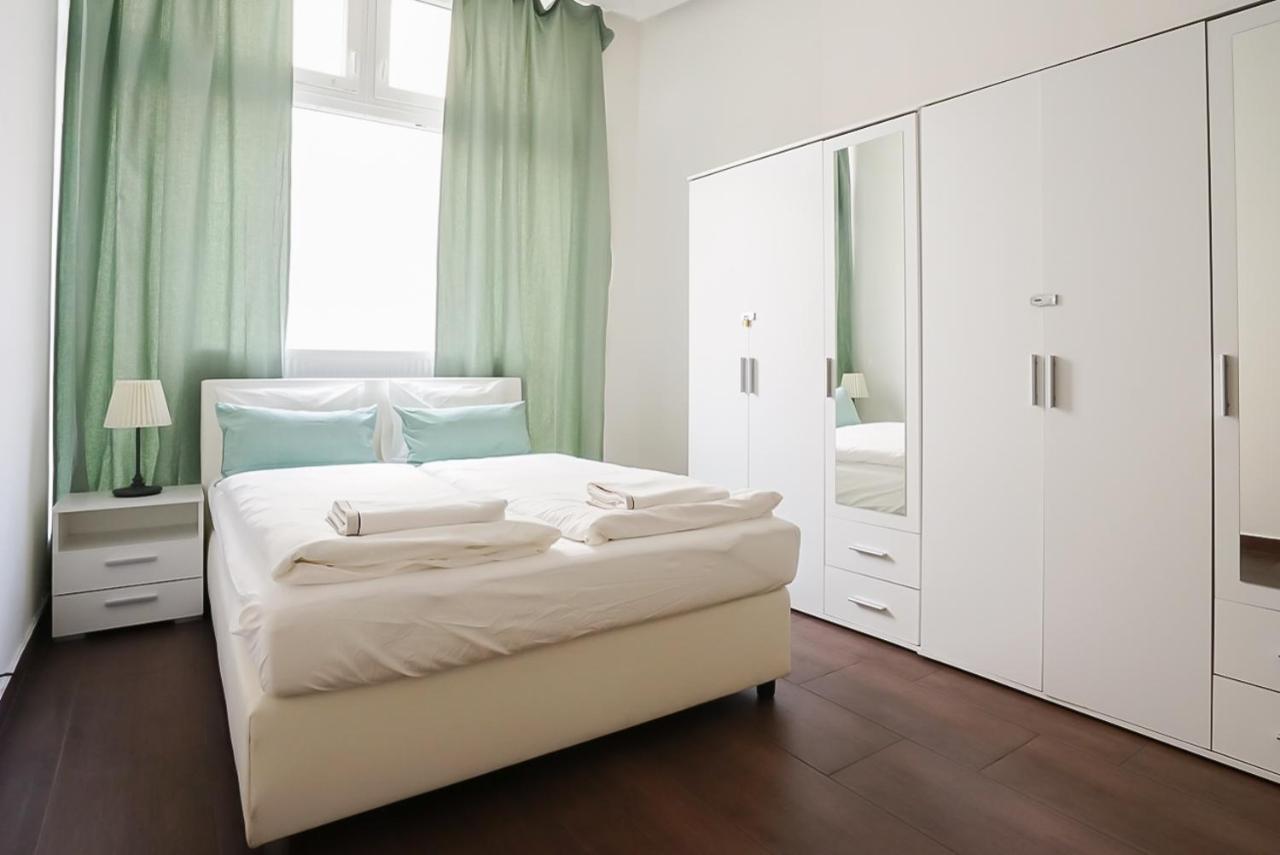 Wonderful Big Apartment Near Yppen Market Виена Екстериор снимка