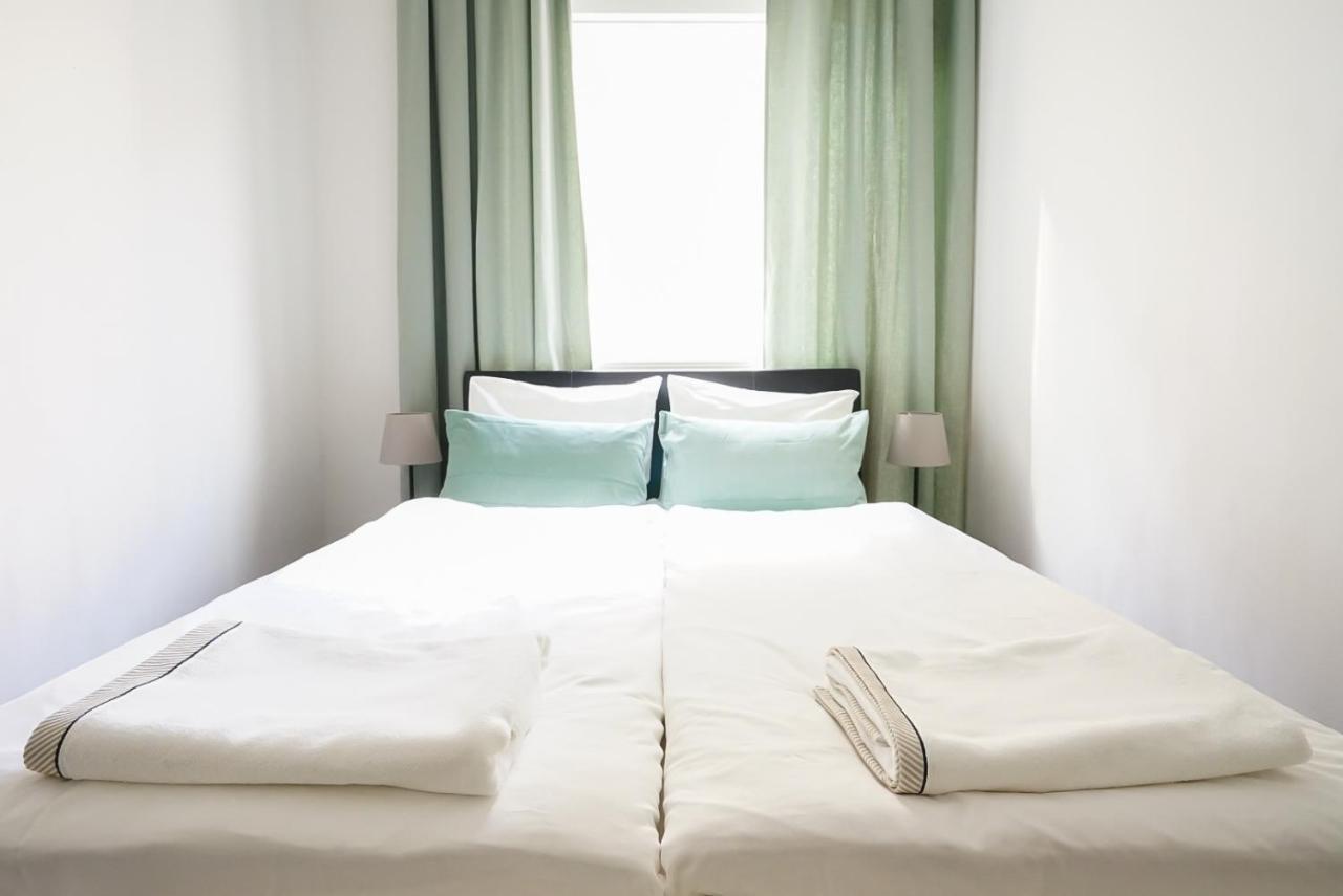 Wonderful Big Apartment Near Yppen Market Виена Екстериор снимка